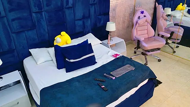 Ivana Kitty online show from 04-13-26, 07:40