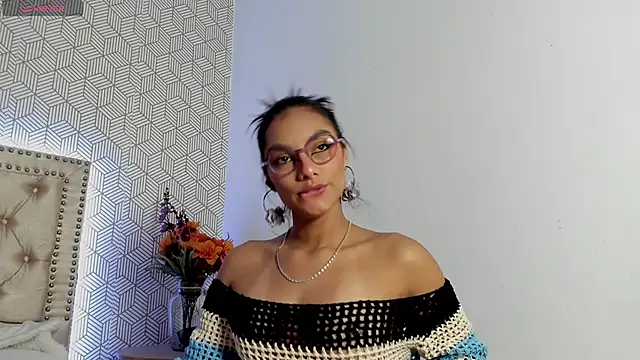 ValeAlvarez  online show from 04-19-26, 06:10