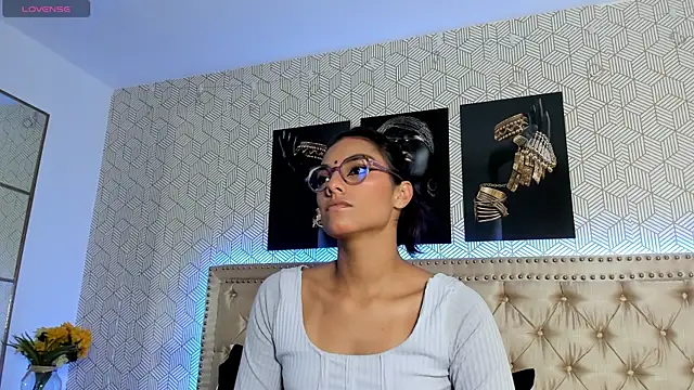 ValeAlvarez  online show from 04-20-26, 06:09