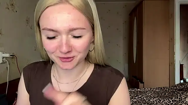 Sophia Blonde online show from 04-14-26, 02:55