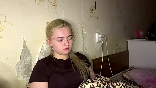 Sophia Blonde online show from 04-24-26, 01:18