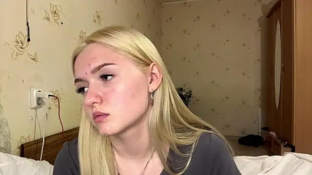 Sophia Blonde online show from 04-06-26, 04:52