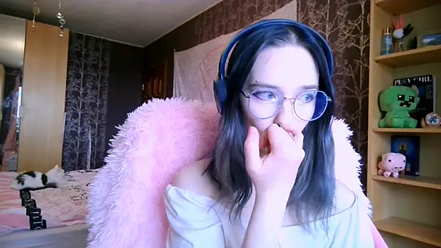 baby onface online show from 04-28-26, 08:52
