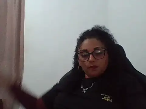 Snapshot of lachurca693 chatting on 04-06-26, 03:13 lachurca693 online show from 04-06-26, 03:13