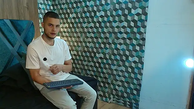 Joaho Fernandez online show from 05-11-26, 08:39