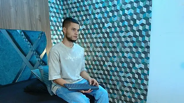 Joaho Fernandez online show from 07-19-26, 06:48