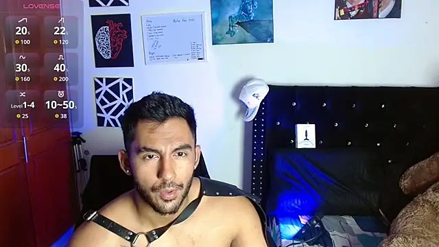 Snapshot of romanpearce_ chatting on 06-20-26, 10:48 romanpearce online show from 06-20-26, 10:48