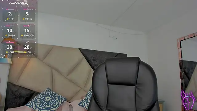 AfroditaVega  online show from 06-17-26, 06:40