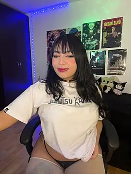 Hinataaa  online show from 04-15-26, 05:02
