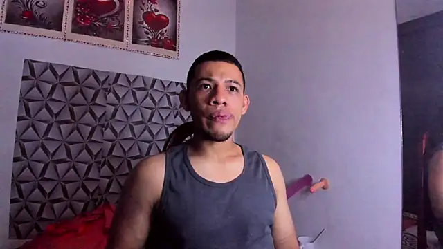 Snapshot of Benjamin_lich chatting on 05-20-26, 07:33 Benjamin lich online show from 05-20-26, 07:33