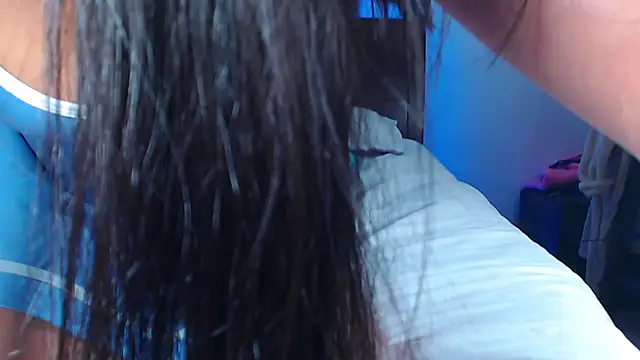 mila gomez  online show from 04-24-26, 12:01