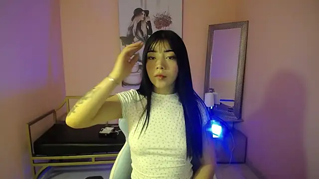 Soffi x x  online show from 04-09-26, 03:41