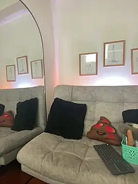 Snapshot of CharlotteCopper_ chatting on 03-31-26, 10:28 CharlotteCopper online show from 03-31-26, 10:28