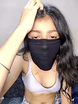Prihu143 online show from 06-18-26, 04:45