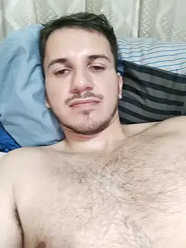 Snapshot of Switzerland32 chatting on 04-01-26, 01:41 Switzerland32 online show from 04-01-26, 01:41