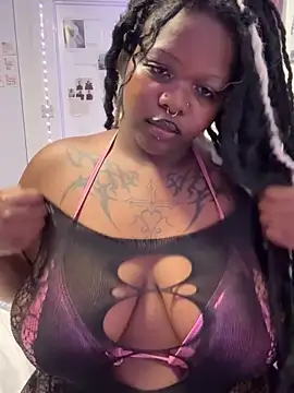 Nyla xox online show from 06-19-26, 09:42