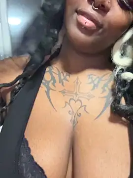 Nyla xox online show from 04-18-26, 12:35
