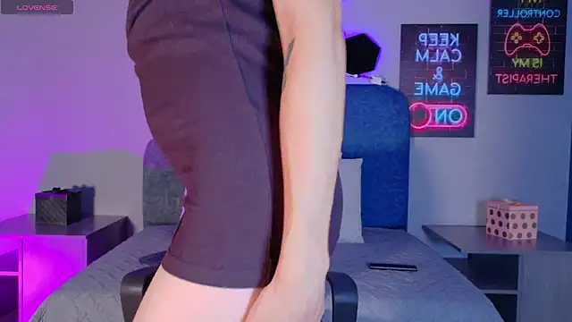 Diamondpierce online show from 05-03-26, 01:58