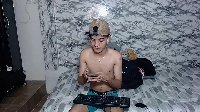 Snapshot of escanor_ar chatting on 03-26-26, 10:07 escanor ar online show from 03-26-26, 10:07