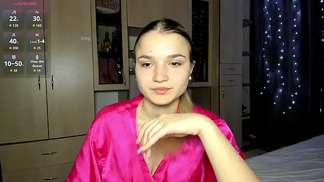 HoneyBunnyy  online show from 04-04-26, 07:31