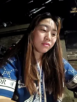 Snapshot of he-se-kin chatting on 04-17-26, 11:51 he-se-kin online show from 04-17-26, 11:51