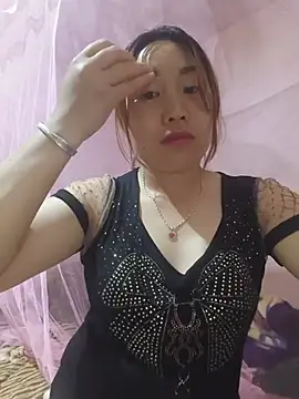 Snapshot of he-se-kin chatting on 06-04-26, 02:44 he-se-kin online show from 06-04-26, 02:44