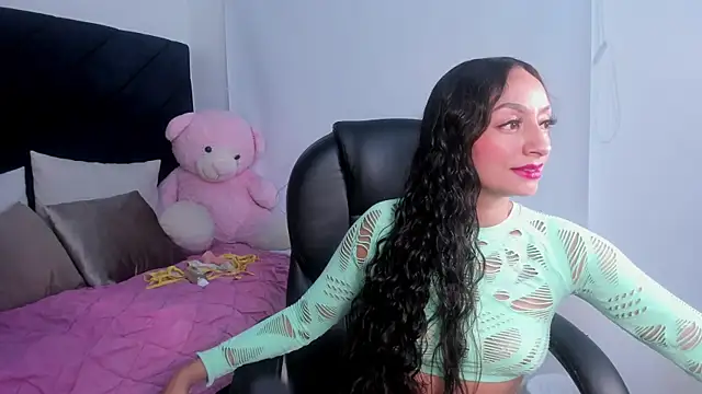 natalia vela online show from 04-27-26, 10:08