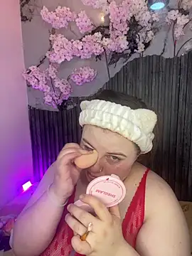 kitty  pinnk online show from 04-18-26, 07:40