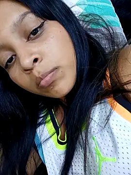 naty 18 online show from 04-12-26, 12:03