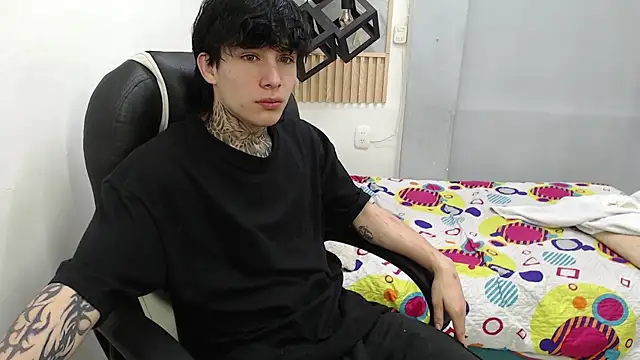 naty 18 online show from 04-19-26, 06:36