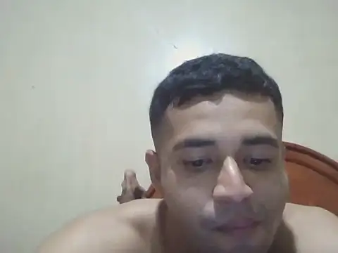 User 02  online show from 06-19-26, 11:53