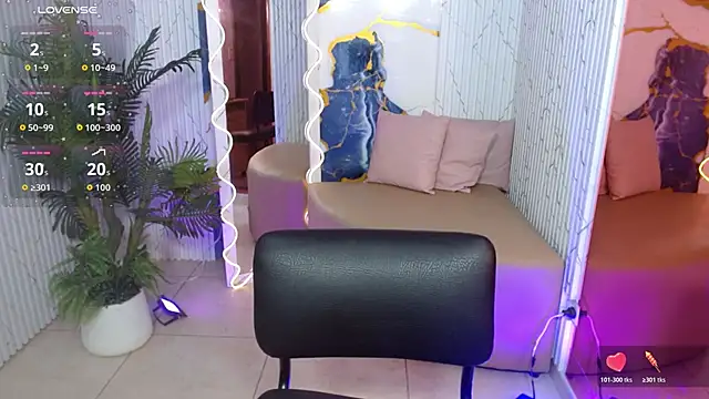 Tiiana tay online show from 04-30-26, 03:46