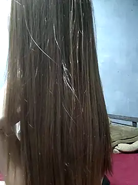 xinhxinh-cute online show from 04-20-26, 10:55