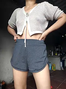 xinhxinh-cute online show from 05-16-26, 10:36