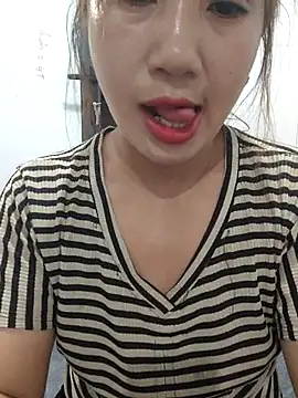xinhxinh-cute online show from 04-07-26, 02:08