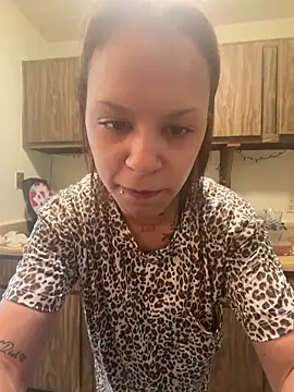 Honeyy bunzzxoxo online show from 04-18-26, 08:42