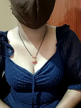 Latha lovely online show from 04-16-26, 01:50