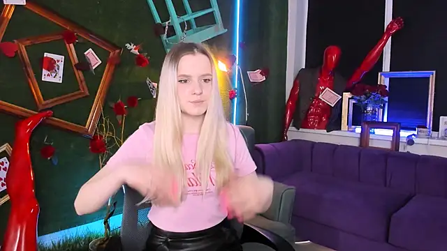 SherriButlers online show from 04-14-26, 05:23