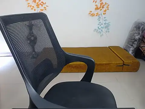 Snapshot of sweety_gaur chatting on 06-04-26, 04:39 sweety gaur online show from 06-04-26, 04:39