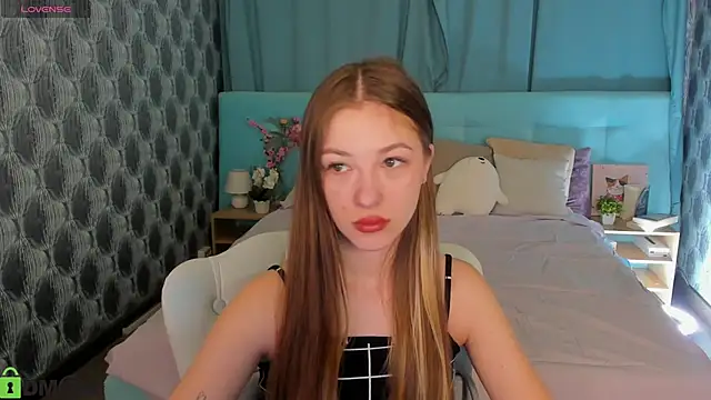 Snapshot of Miss_Shanel chatting on 04-11-26, 01:02 Miss Shanel online show from 04-11-26, 01:02