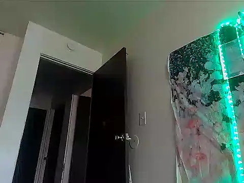 Fetishjoiqueen online show from 03-28-26, 10:55