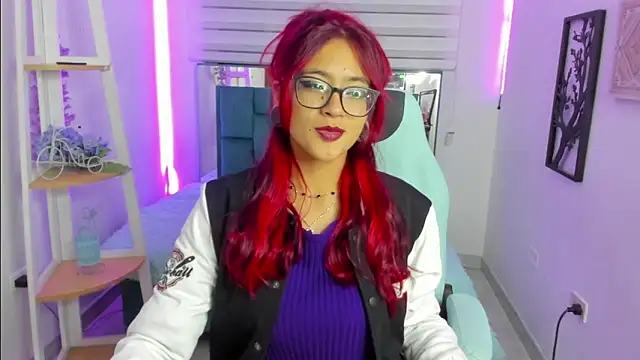 Sara Red X online show from 06-10-26, 03:19