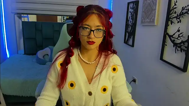 Sara Red X online show from 06-14-26, 03:19