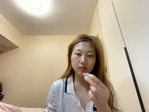 tutu512 online show from 05-18-26, 03:06