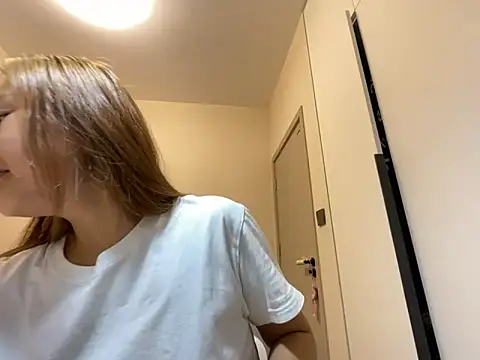 tutu512 online show from 04-18-26, 11:34
