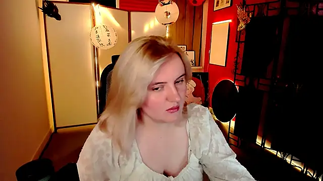 KathyBriggs online show from 06-06-26, 05:12