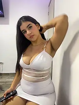 Gabyfosterr   online show from 03-25-26, 10:30