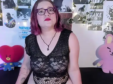 Snapshot of hellen21 chatting on 04-08-26, 04:47 hellen21 online show from 04-08-26, 04:47