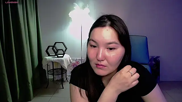 Snapshot of CamilaMartiez chatting on 06-19-26, 12:11 CamilaMartiez online show from 06-19-26, 12:11