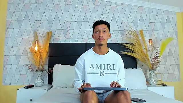 Snapshot of NoahOsorio chatting on 03-27-26, 06:53 NoahOsorio online show from 03-27-26, 06:53